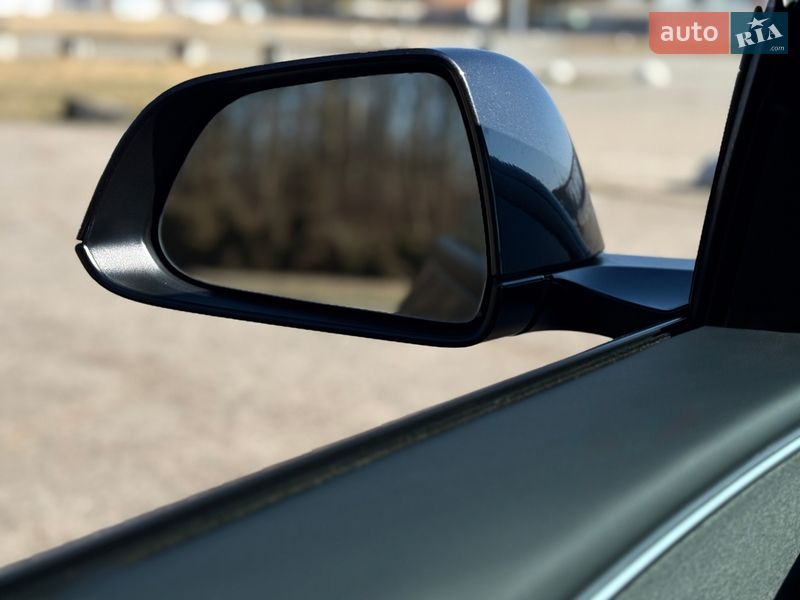 Седан Tesla Model 3 2025 в Львове фото 26 Седан Tesla Model 3 2025 в Львове