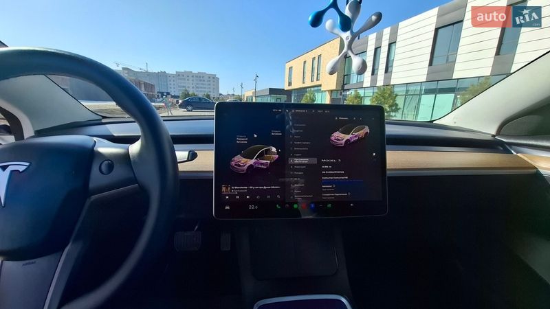 Седан Tesla Model 3 2023 в Хмельницком