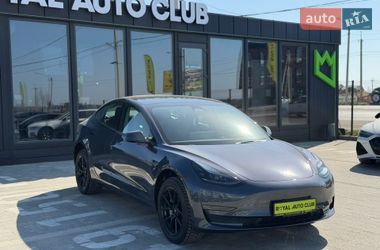 Седан Tesla Model 3 2023 в Львове