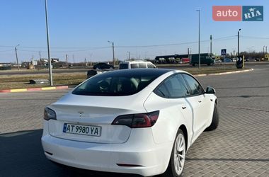 Седан Tesla Model 3 2022 в Ивано-Франковске