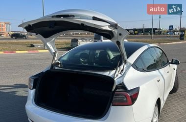 Седан Tesla Model 3 2022 в Ивано-Франковске