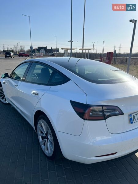 Седан Tesla Model 3 2022 в Ивано-Франковске