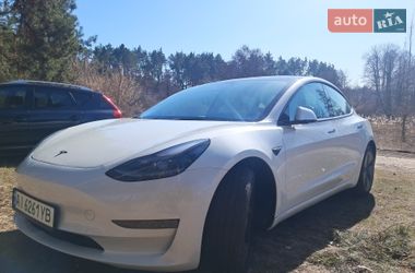 Седан Tesla Model 3 2023 в Києві