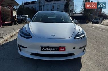 Седан Tesla Model 3 2020 в Киеве