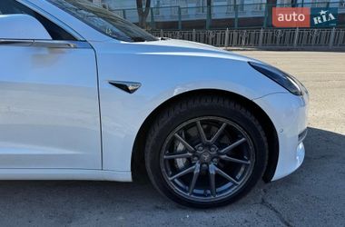 Седан Tesla Model 3 2020 в Киеве
