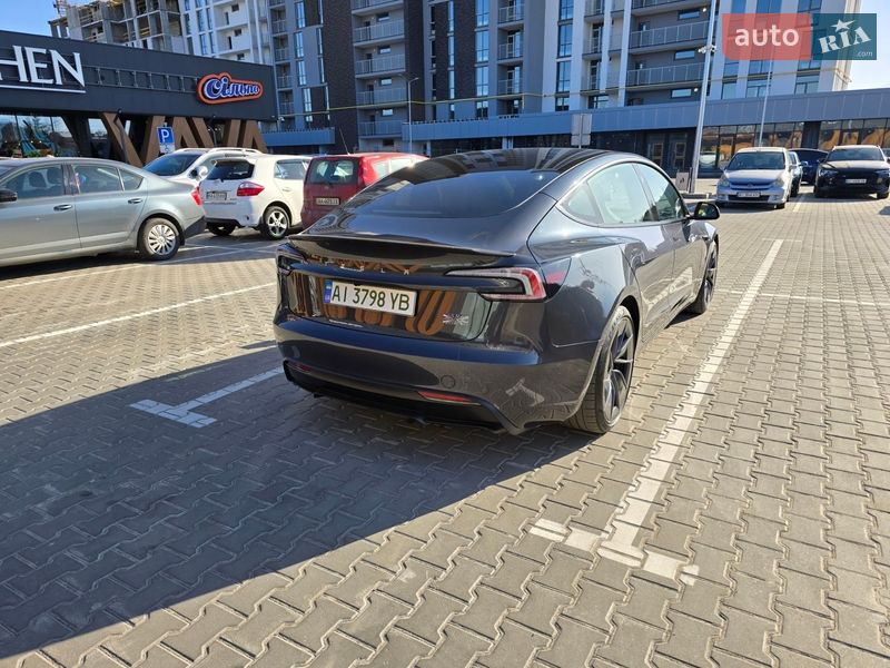 Седан Tesla Model 3 2024 в Киеве
