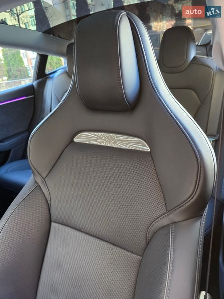 Седан Tesla Model 3 2024 в Киеве