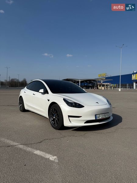 Tesla Model 3 2021