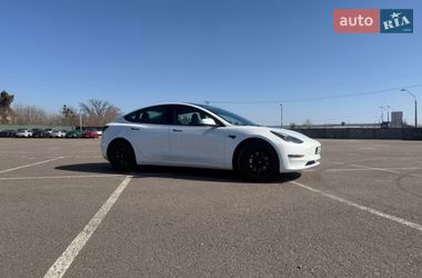 Седан Tesla Model 3 2022 в Киеве