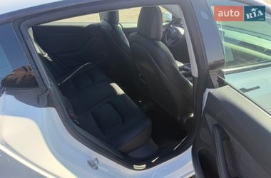 Седан Tesla Model 3 2022 в Киеве