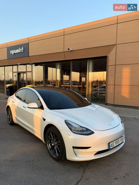 Седан Tesla Model 3 2022 в Днепре фото 4 Седан Tesla Model 3 2022 в Днепре