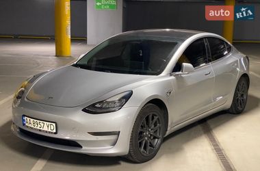 Седан Tesla Model 3 2018 в Киеве
