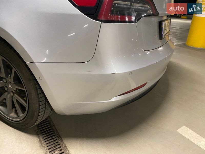 Седан Tesla Model 3 2018 в Києві