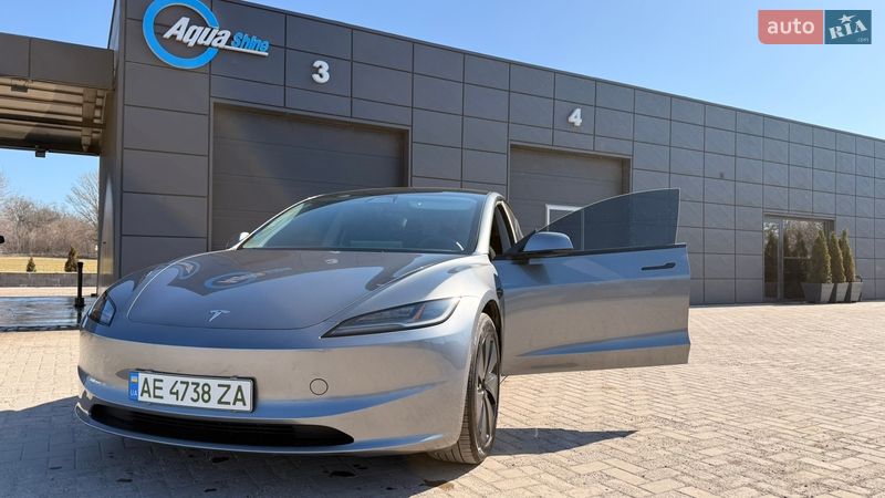 Седан Tesla Model 3 2024 в Ковеле
