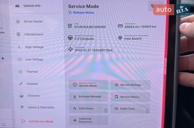 Седан Tesla Model 3 2019 в Львове