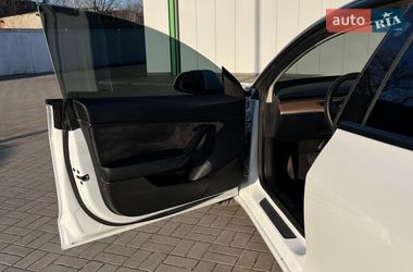 Седан Tesla Model 3 2019 в Житомире