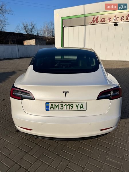 Седан Tesla Model 3 2019 в Житомире