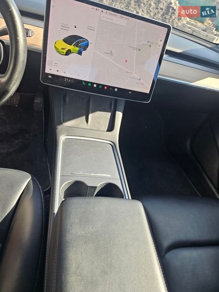 Седан Tesla Model 3 2018 в Киеве