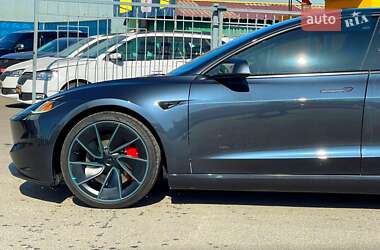 Седан Tesla Model 3 2024 в Киеве