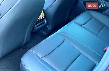 Седан Tesla Model 3 2024 в Киеве
