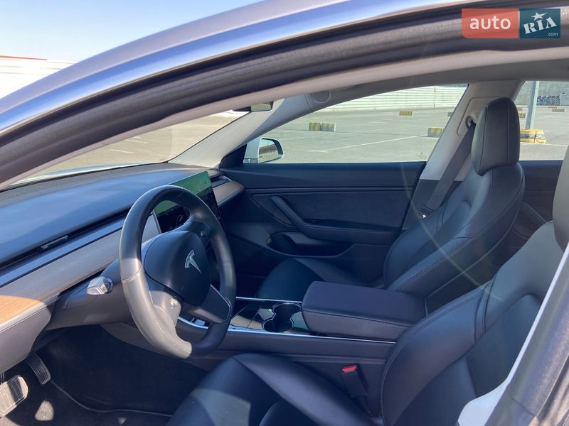Седан Tesla Model 3 2018 в Львове фото 5 Седан Tesla Model 3 2018 в Львове