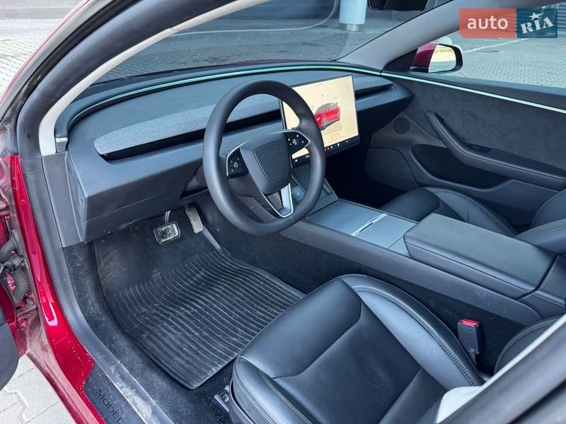 Седан Tesla Model 3 2024 в Києві