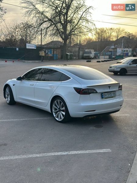 Седан Tesla Model 3 2019 в Одесі
