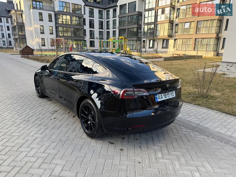 Седан Tesla Model 3 2023 в Киеве фото 3 Седан Tesla Model 3 2023 в Киеве