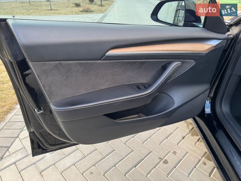 Седан Tesla Model 3 2023 в Киеве фото 17 Седан Tesla Model 3 2023 в Киеве