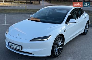 Седан Tesla Model 3 2024 в Киеве