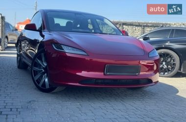 Седан Tesla Model 3 2024 в Ивано-Франковске