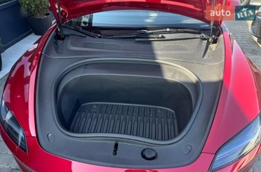 Седан Tesla Model 3 2024 в Ивано-Франковске
