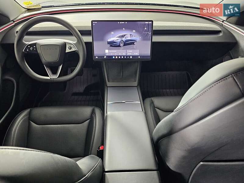 Седан Tesla Model 3 2025 в Львове