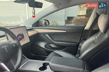 Седан Tesla Model 3 2022 в Киеве