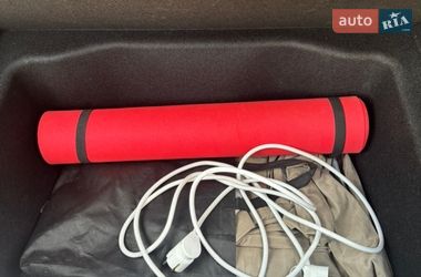 Седан Tesla Model 3 2022 в Киеве