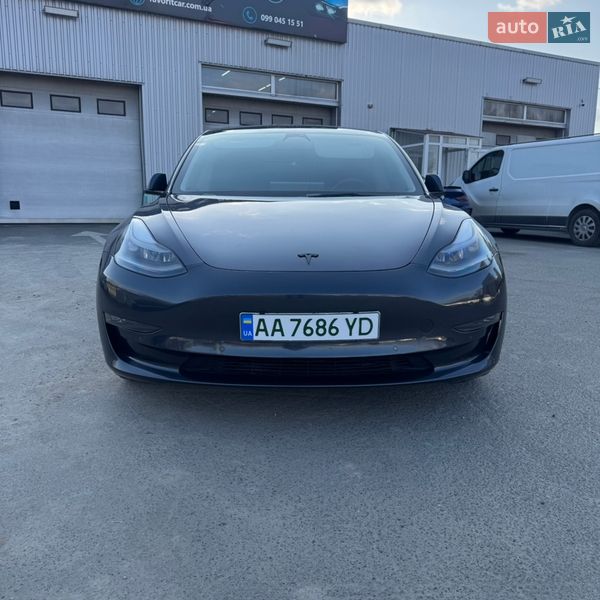 Седан Tesla Model 3 2022 в Києві