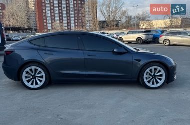 Седан Tesla Model 3 2022 в Києві