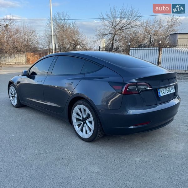 Седан Tesla Model 3 2022 в Києві
