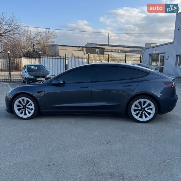 Седан Tesla Model 3 2022 в Києві