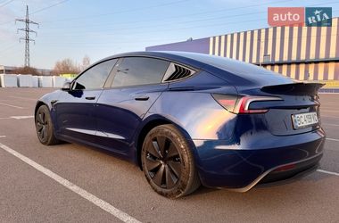 Седан Tesla Model 3 2024 в Ровно