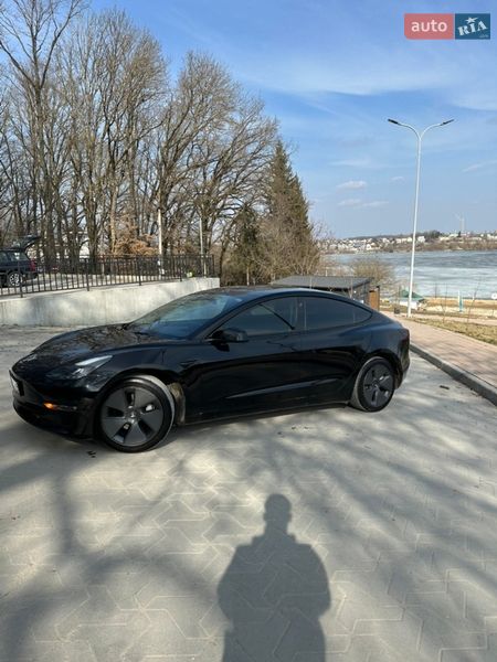 Седан Tesla Model 3 2022 в Тернополі