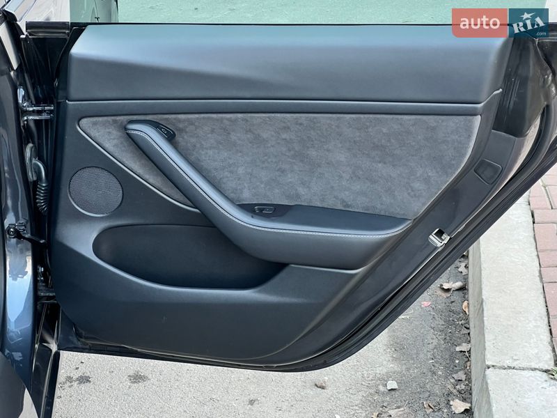 Седан Tesla Model 3 2021 в Киеве фото 44 Седан Tesla Model 3 2021 в Киеве