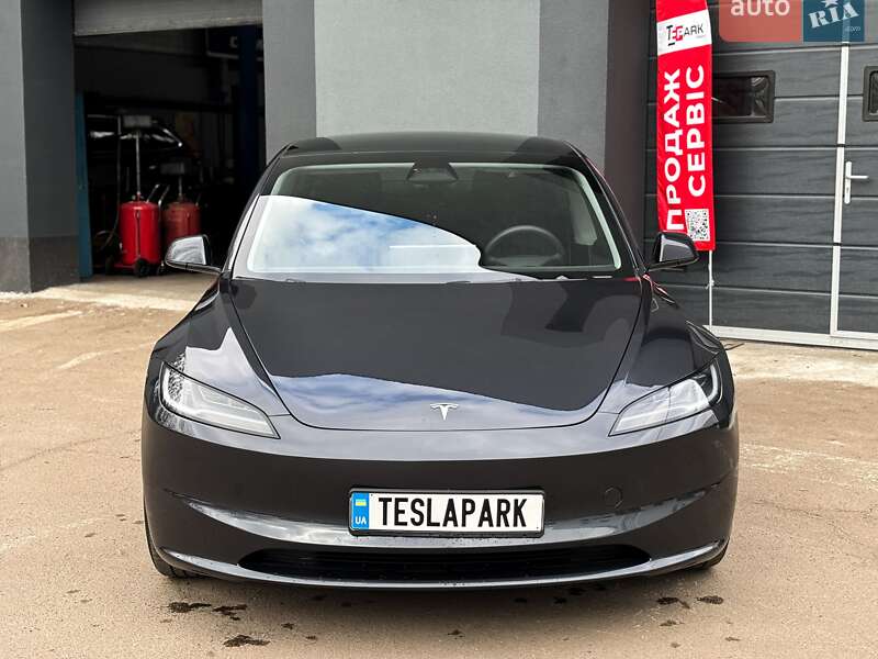 Седан Tesla Model 3 2024 в Киеве