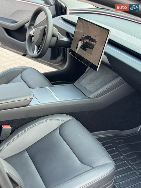 Седан Tesla Model 3 2024 в Стрию фото 23 Седан Tesla Model 3 2024 в Стрию