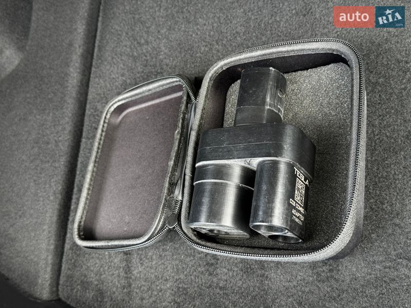 Седан Tesla Model 3 2019 в Николаеве