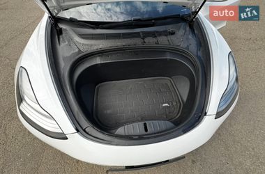 Седан Tesla Model 3 2019 в Николаеве