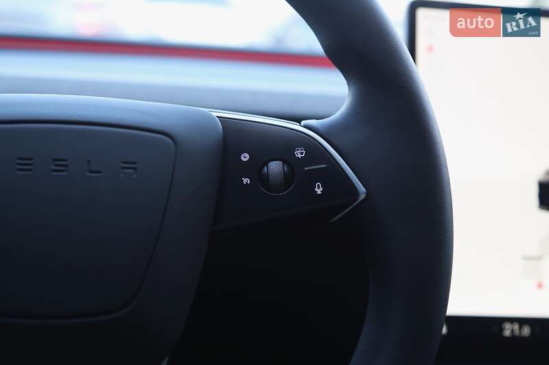 Седан Tesla Model 3 2024 в Києві
