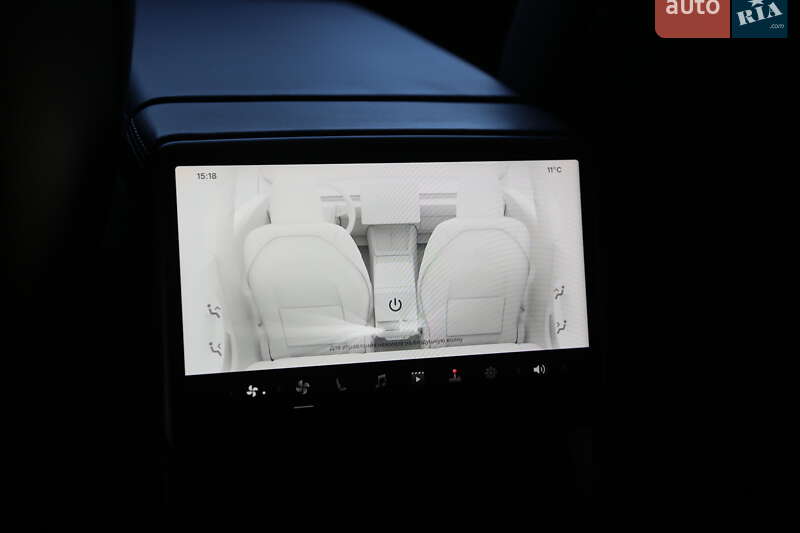 Седан Tesla Model 3 2024 в Києві