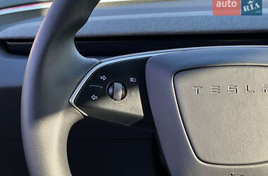 Седан Tesla Model 3 2024 в Львове