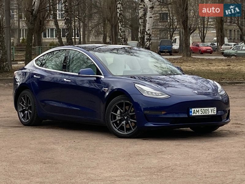 Седан Tesla Model 3 2019 в Житомире